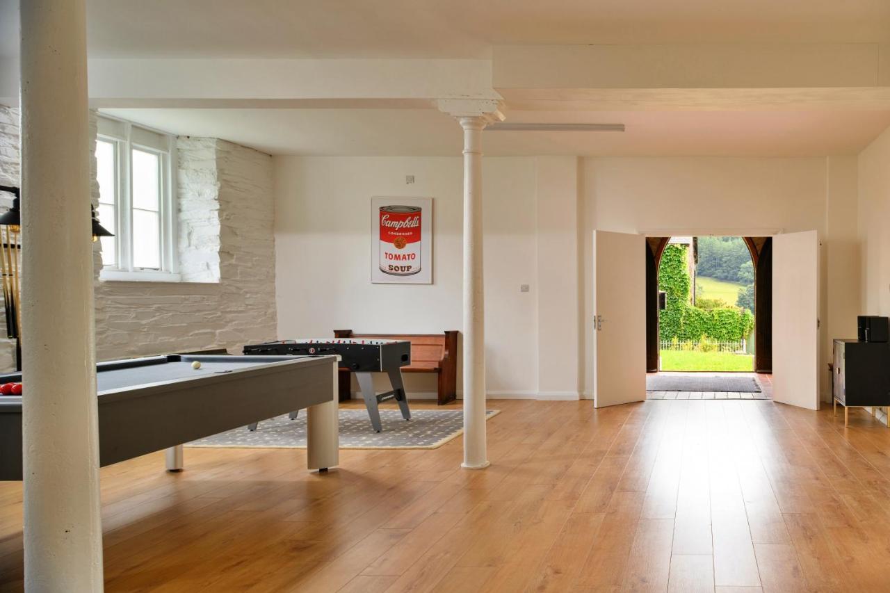 Finest Retreats - Luxury Converted Chapel With Hot Tub & Games Room Dinas Mawddwy Ngoại thất bức ảnh